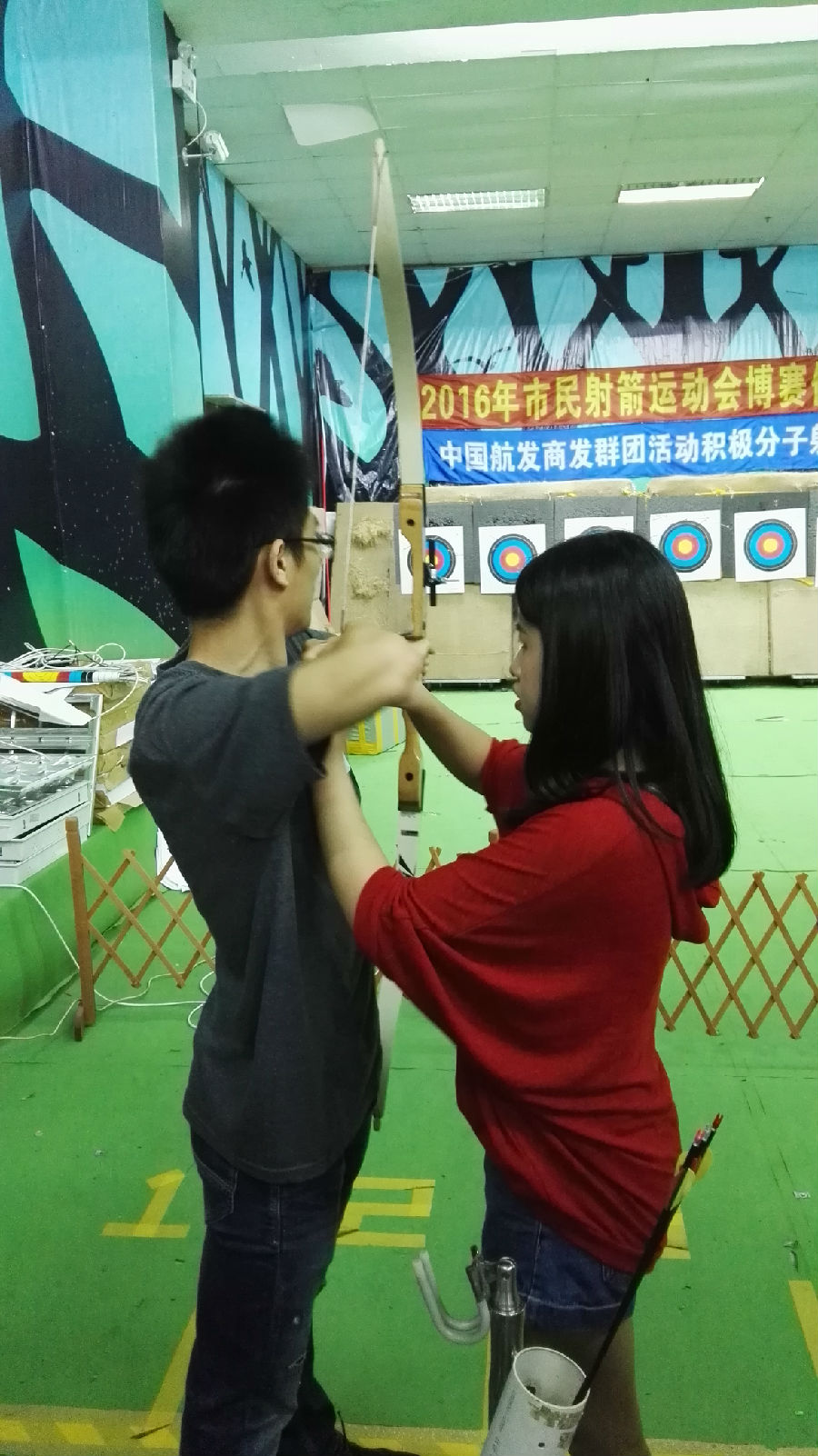 工作人员一对一指导.jpg